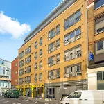 2 Bed Executive Apartment Next To Liverpool Street Free Wifi By City Stay Aparts London