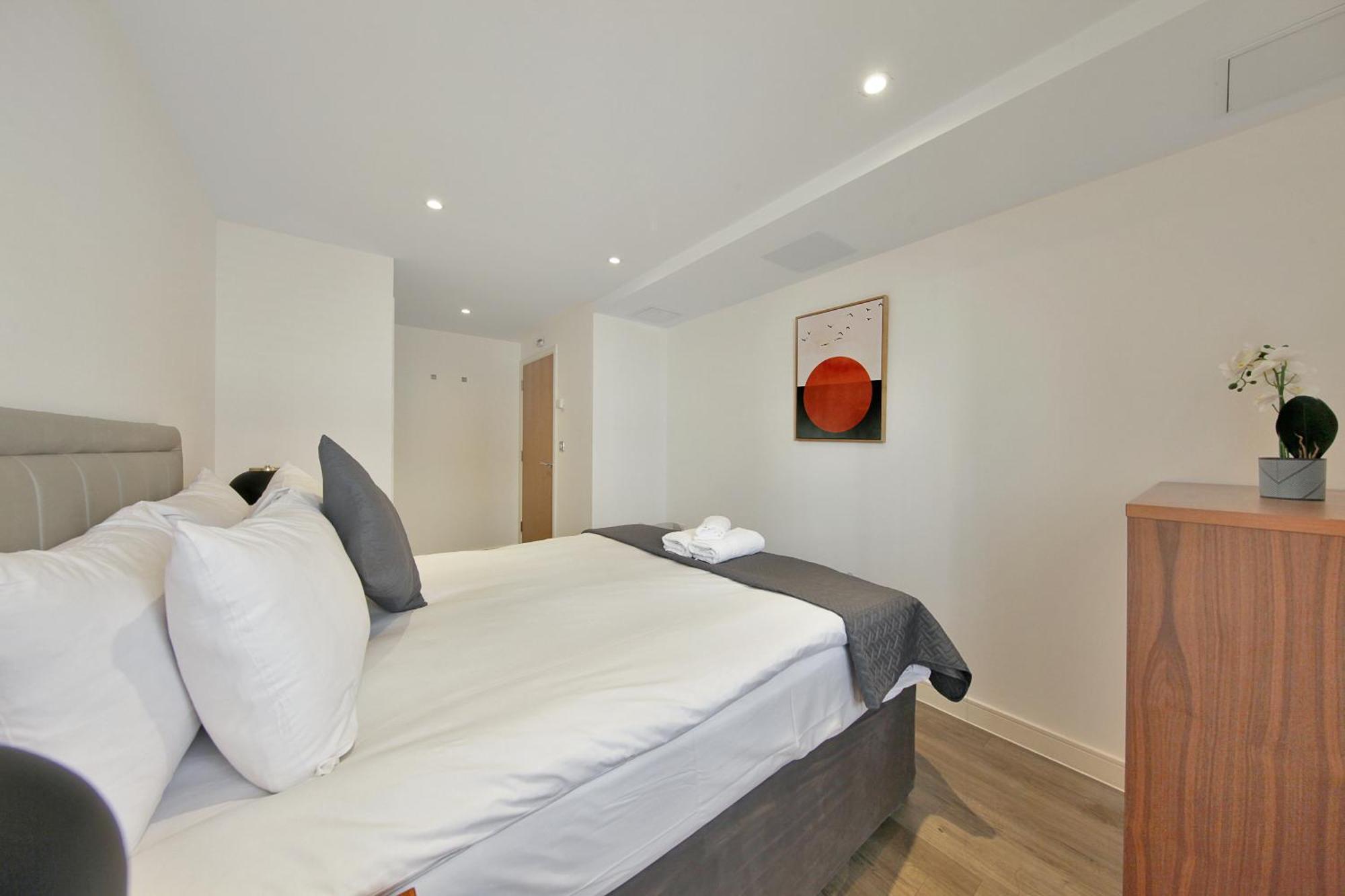 2 Bed Executive Next To Liverpool Street Free Wifi By Aparts Apartament *